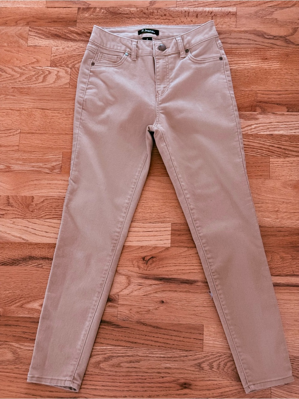 d. jeans Women’s Skinny Jeans in Camel
